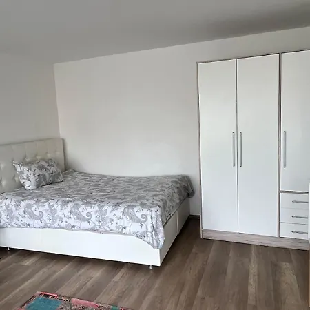 Apartment Stuttgart Fellbach-500 Meter Entfernt Von Bahnhof *